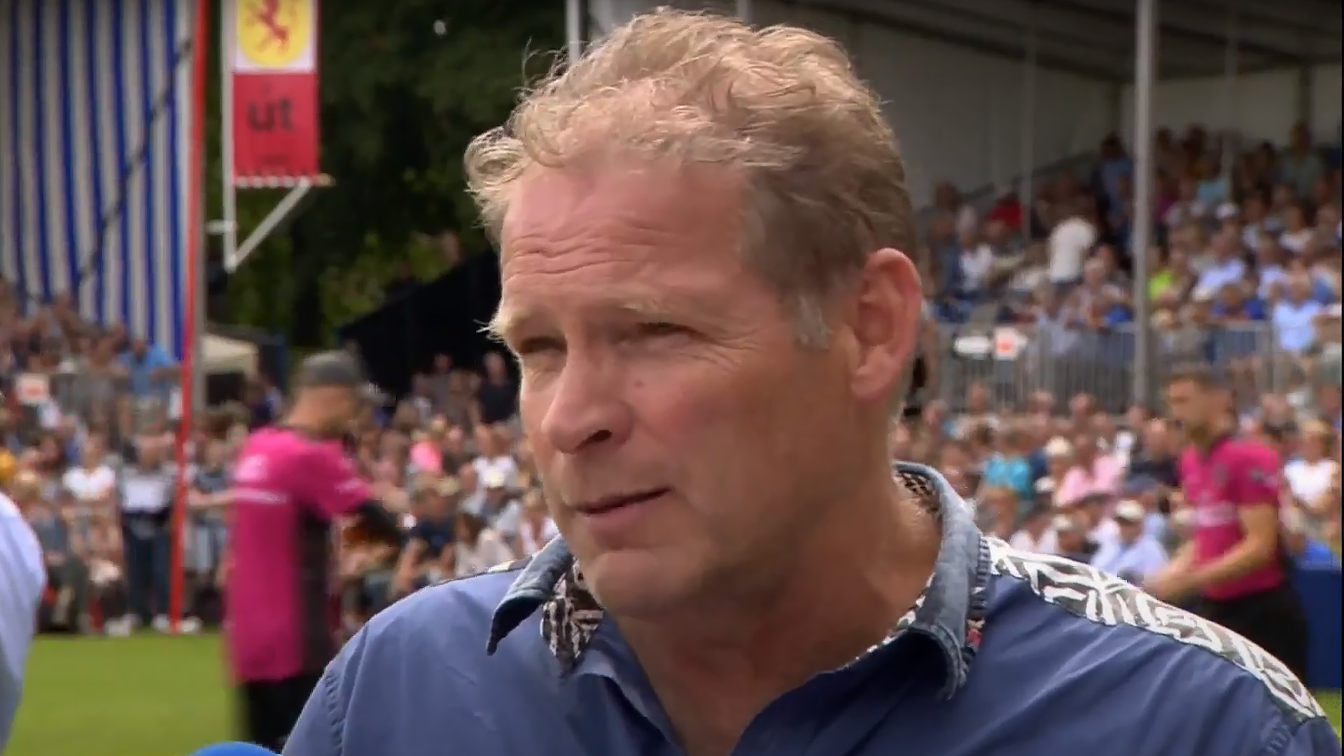 Cabaretier Erik van Muiswinkel gefascineerd door de PC: "Veel aan het kaatsen te danken"