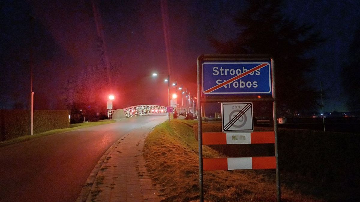 Storing bij brug Stroobos | Auto in de sloot bij Wijnjewoude
