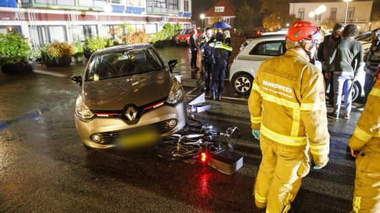 Fietsster aangereden op parkeerplaats. Fietsster aangereden op parkeerplaats.