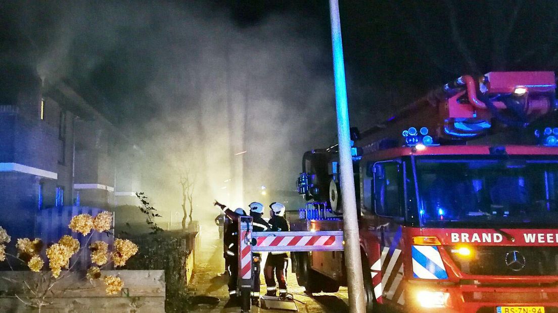 Een woningbrand in Hoogeveen (Rechten: Persbureau Meter)