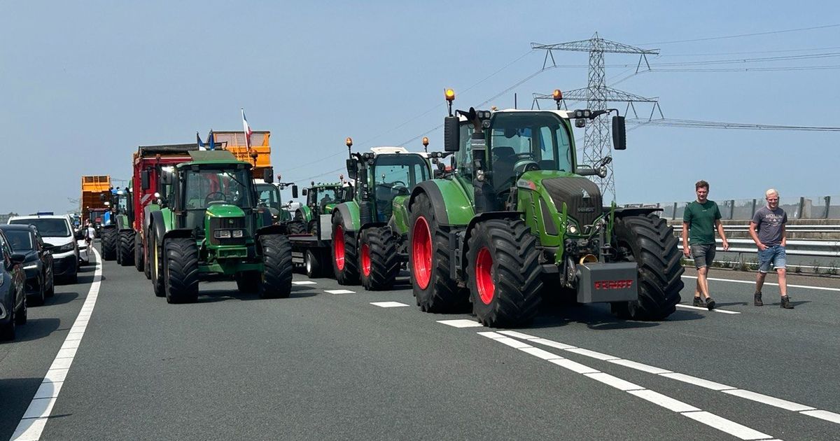 Politie begeleidt trekkers van A35