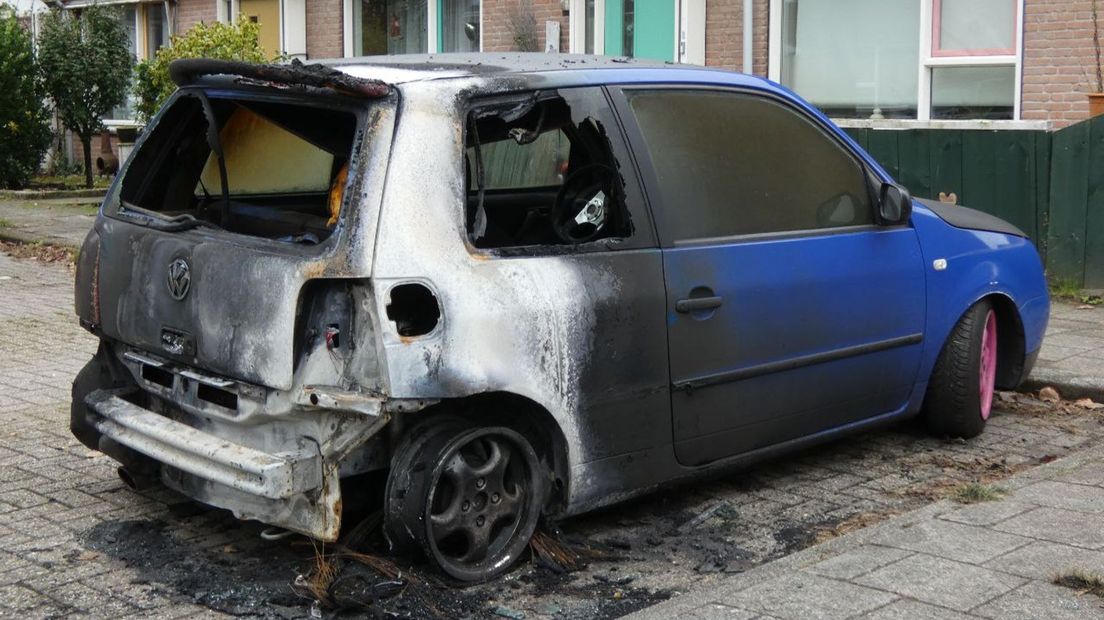 Van de auto bleef weinig over