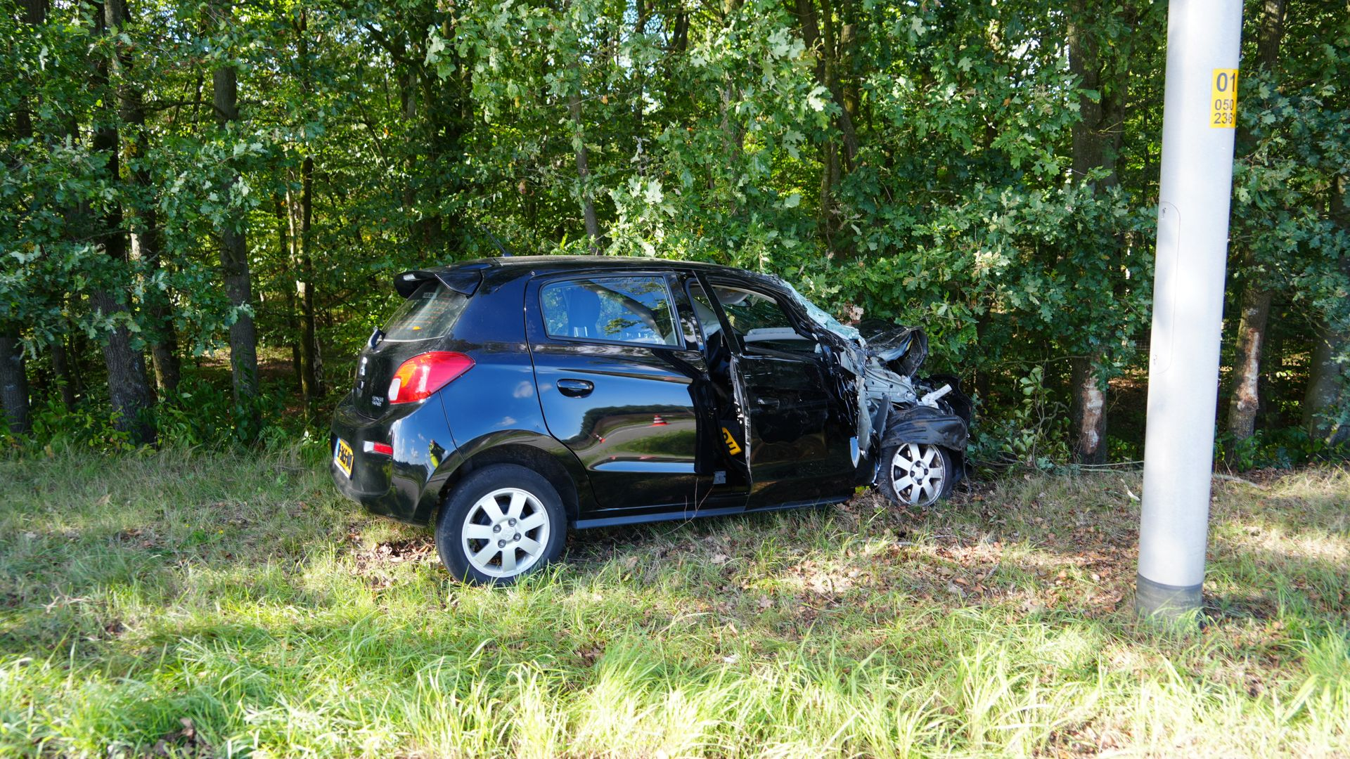 De auto raakte zwaar beschadigd.