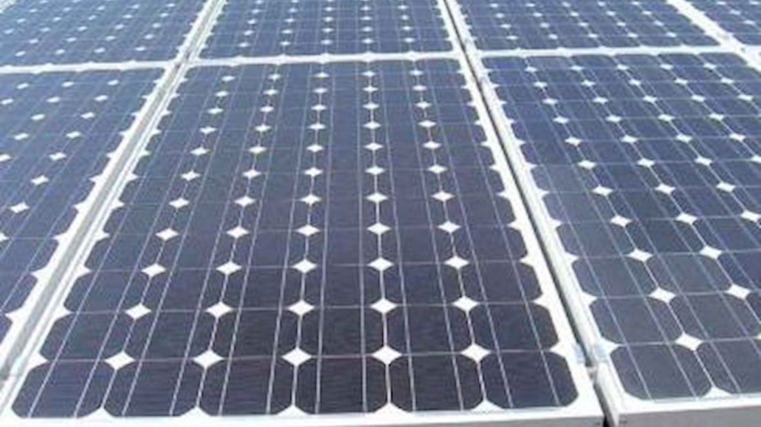 GroenLinks wil zonnepanelen langs A1