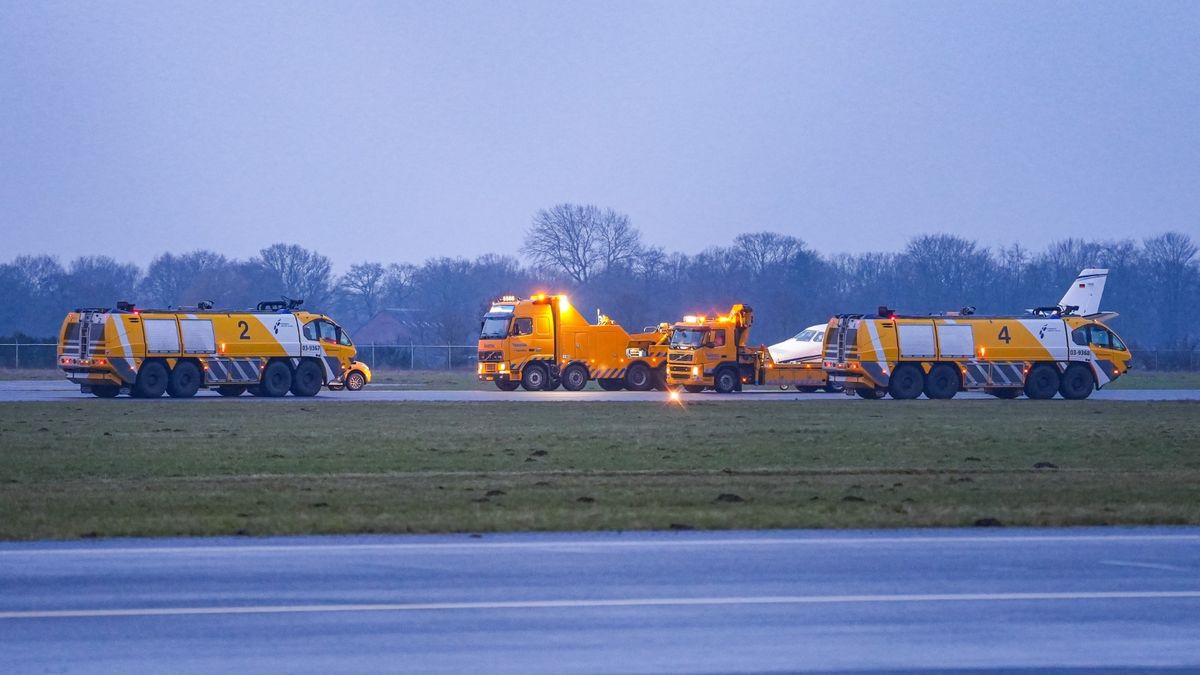 112-nieuws: Hulpdiensten op landingsbaan Groningen Airport • Politie ontvangt bijna twintig tips ove