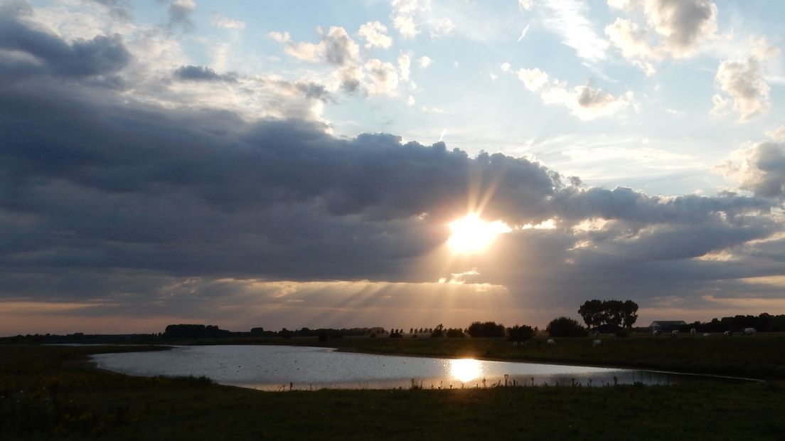 Zonsondergang in de Sophiapolder te Oostburg