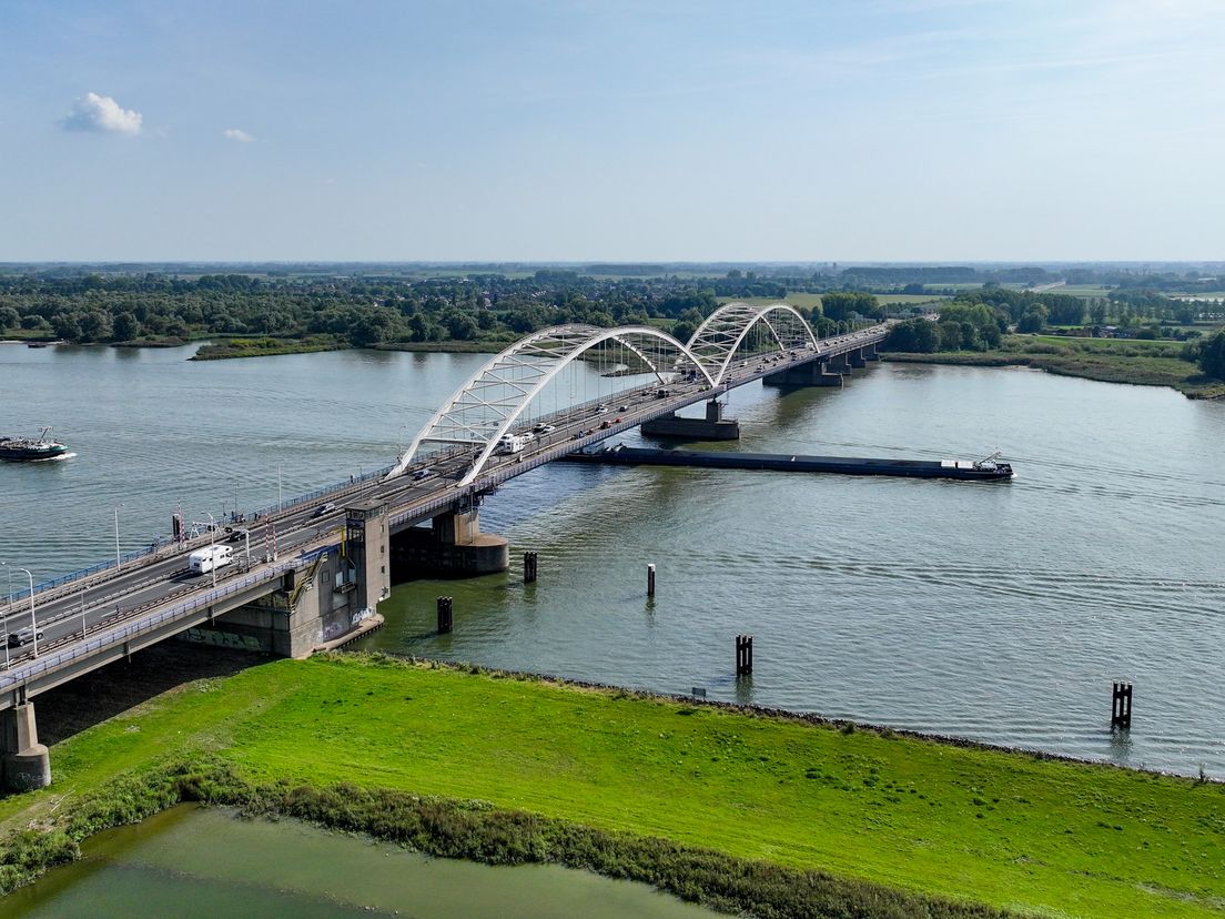 Merwerdebrug (A27) bij Gorinchem