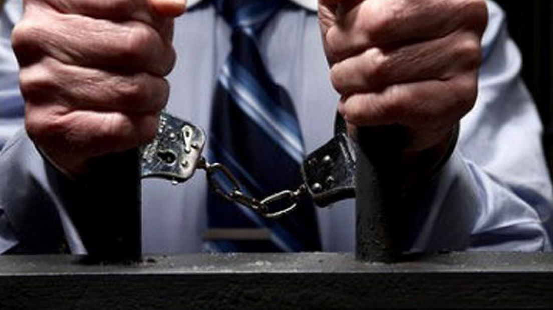 Man in Beuningen mishandelt agent