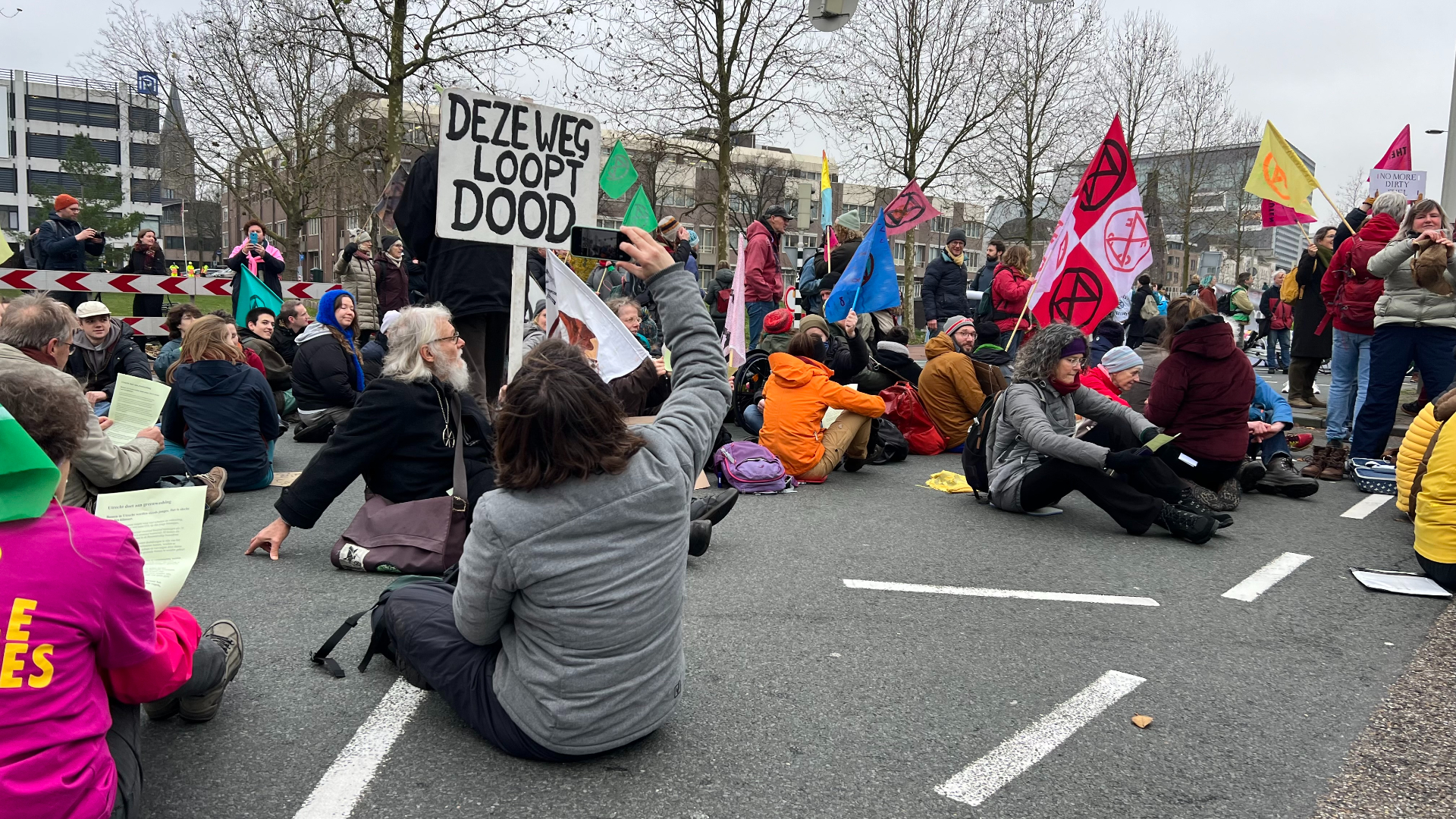 Een eerder klimaatprotest van Extinction Rebellion aan de Daalsesingel in Utrecht