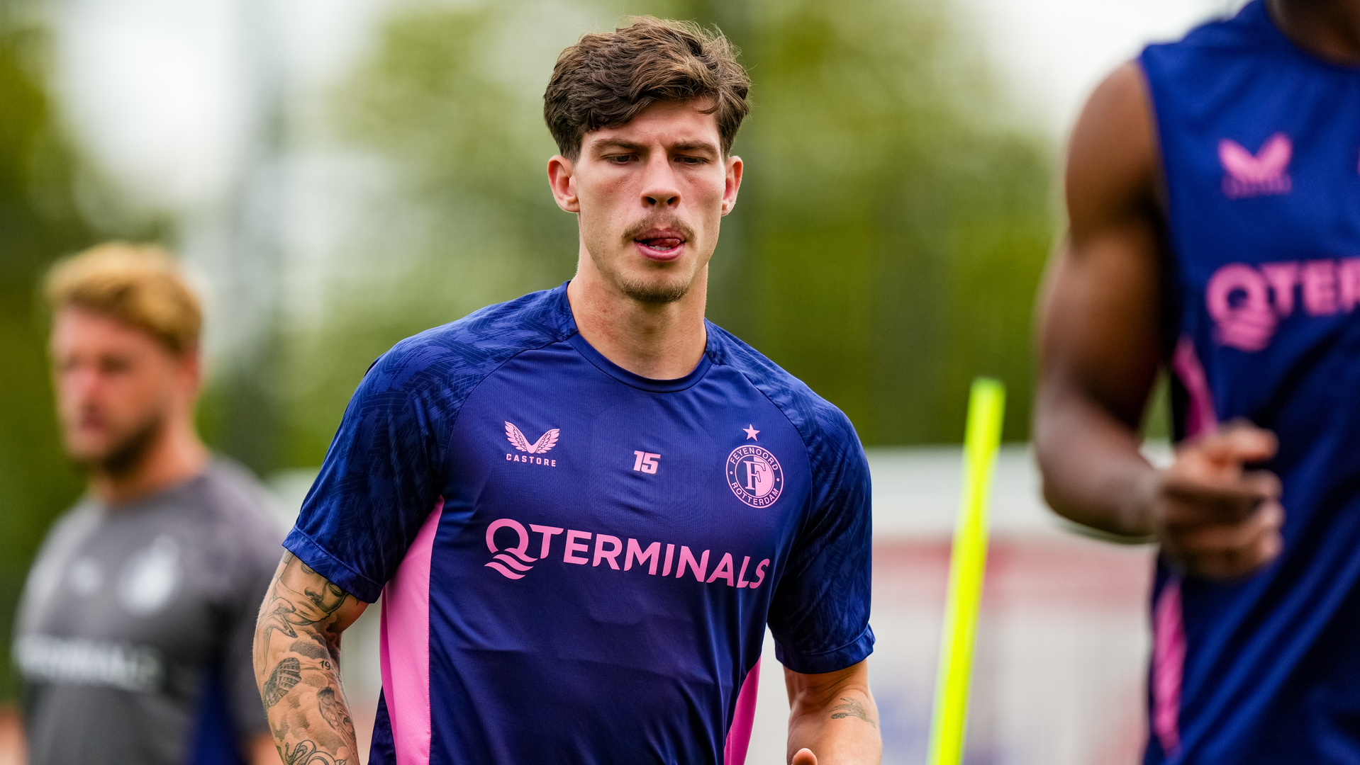 Jordan Bos op het trainingsveld van Feyenoord