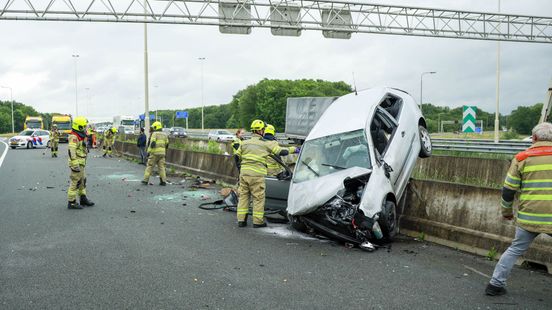 Gewonde bij ongeval op A28 Amersfoort. Gewonde bij ongeval op A28 Amersfoort.