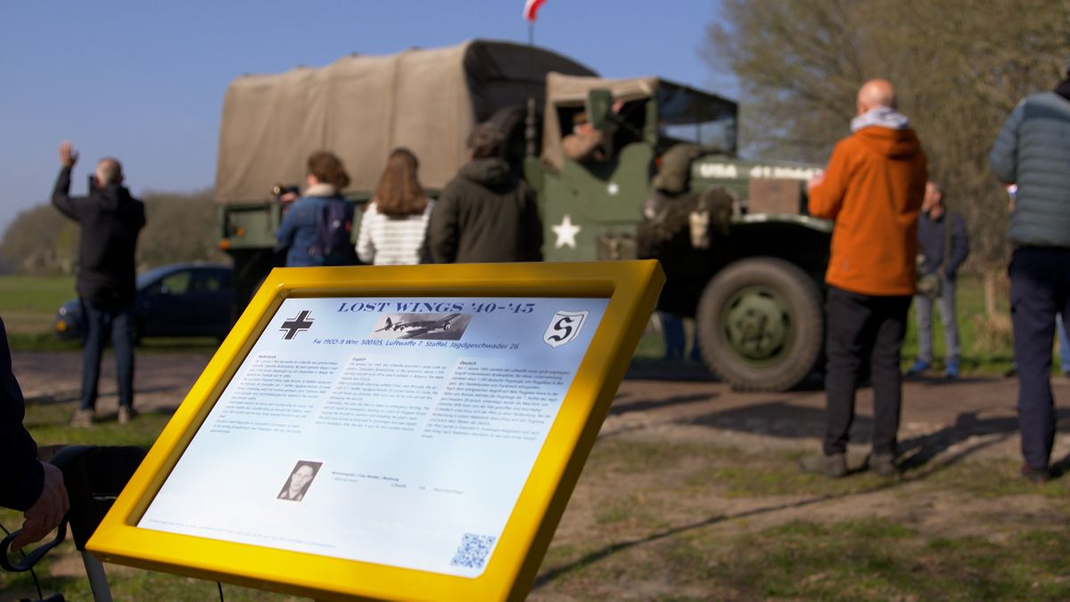 Amerikaanse voertuigen bij Duits oorlogsmonument: 'Toen onze vijanden, nu onze vrienden'