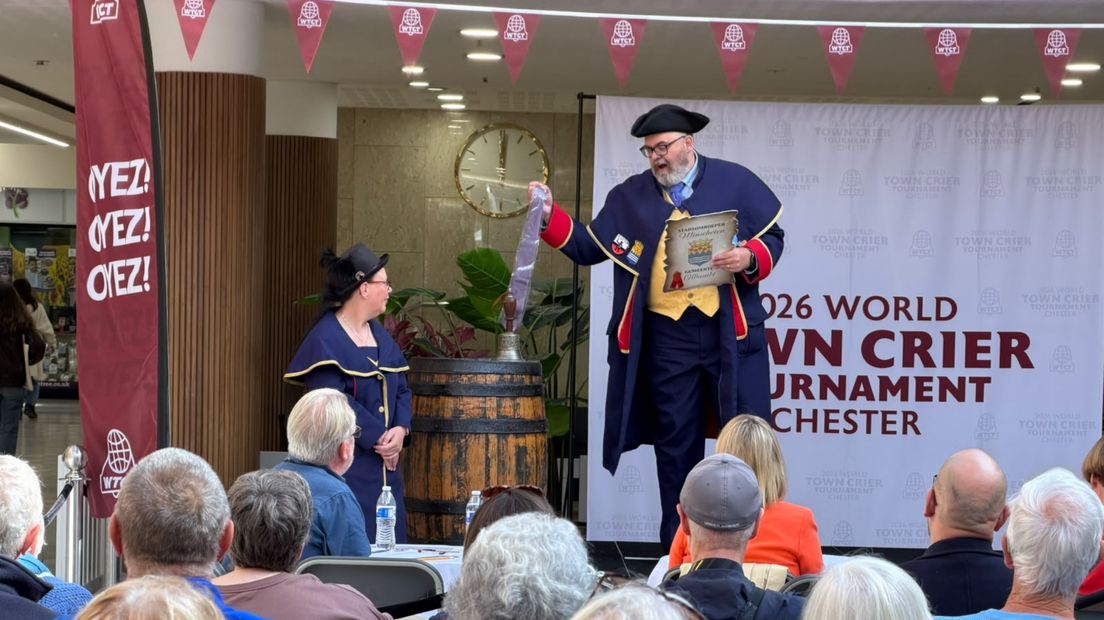 Jan Veen als stadsomroeper in Engeland