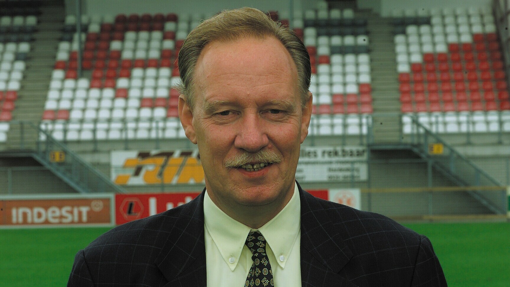 Johan Stuulen (78) overleden, oud-directeur FC Emmen