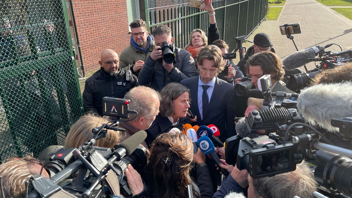 Faber wil proef met toezicht op overlastgevende asielzoekers