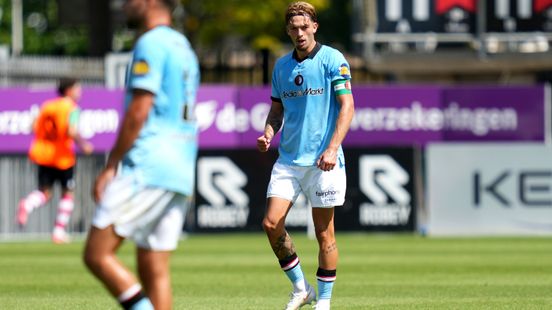Feyenoord dankzij aanvoerder Valente op voorsprong in levendige derby tegen Sparta