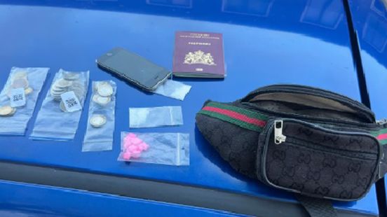 112 nieuws: Aanhouding na ongeluk in Bunnik | Drugs bij aanhouding in Zuilen. 112 nieuws: Aanhouding na ongeluk in Bunnik | Drugs bij aanhouding in Zuilen.