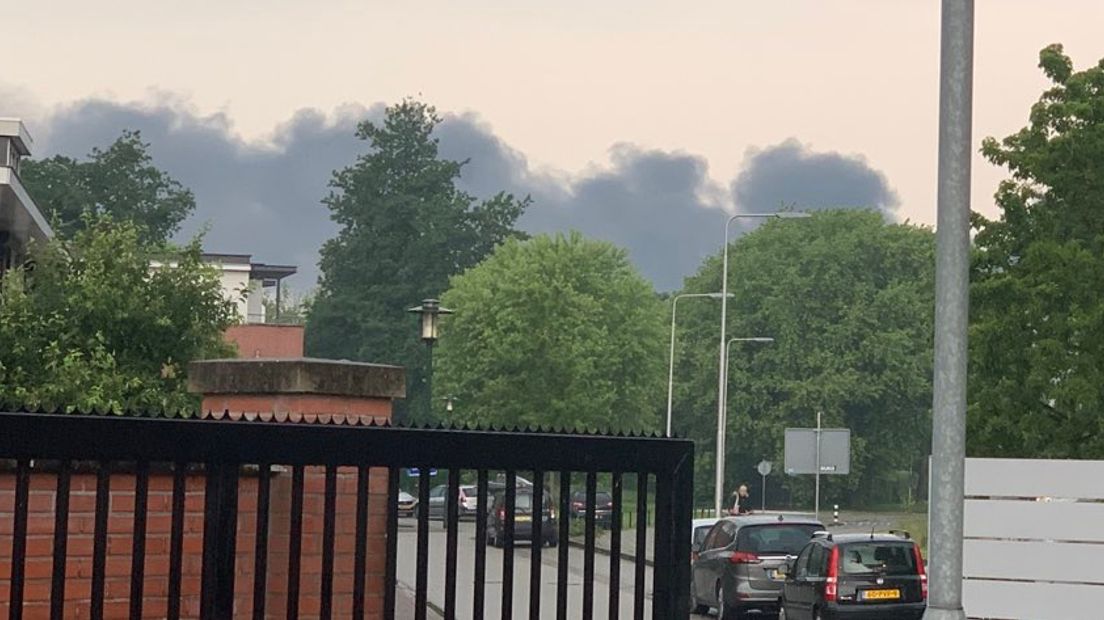 Er heeft woensdagochtend een grote uitslaande brand gewoed aan de Industrieweg in Druten. Er stond een bedrijfspand in brand, dat gebouw kan als verloren worden beschouwd.