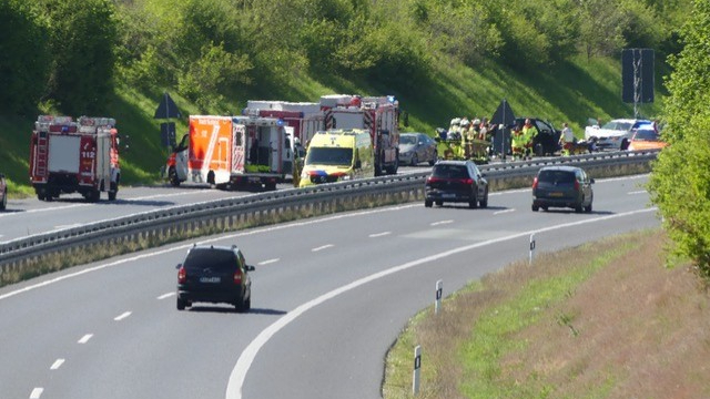 File op A74 na ongeval ter hoogte van Tegelen.