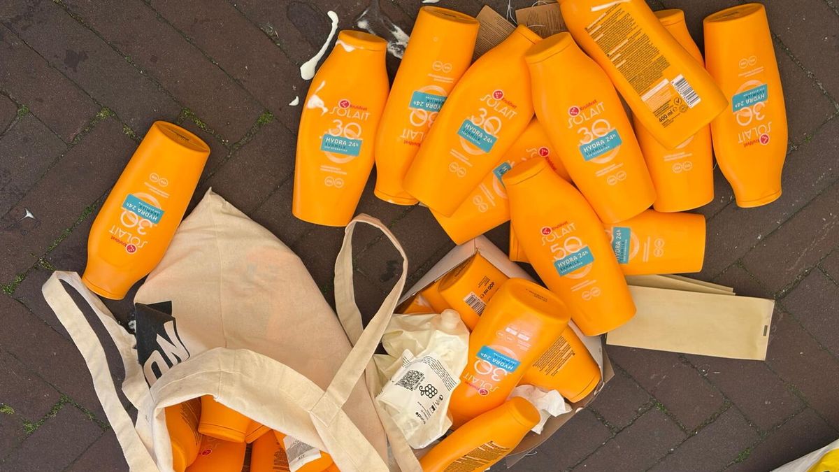 Post in Holwert is eerder dicht vanwege drukte, fietsers moeten in Dokkum stempel halen