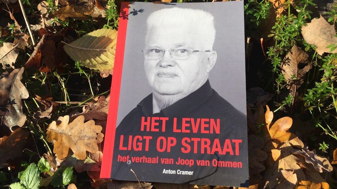 Levensverhaal van 'Godfather' van Zwolse daklozen beschreven in boek 'Het leven ligt op straat'