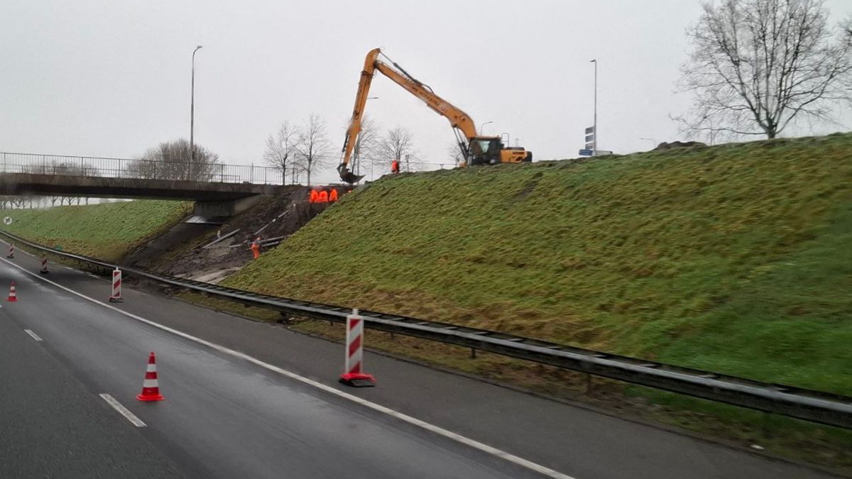 Afrit A7 Zuidbroek bij Winschoten afgesloten vanwege verzakte damwand