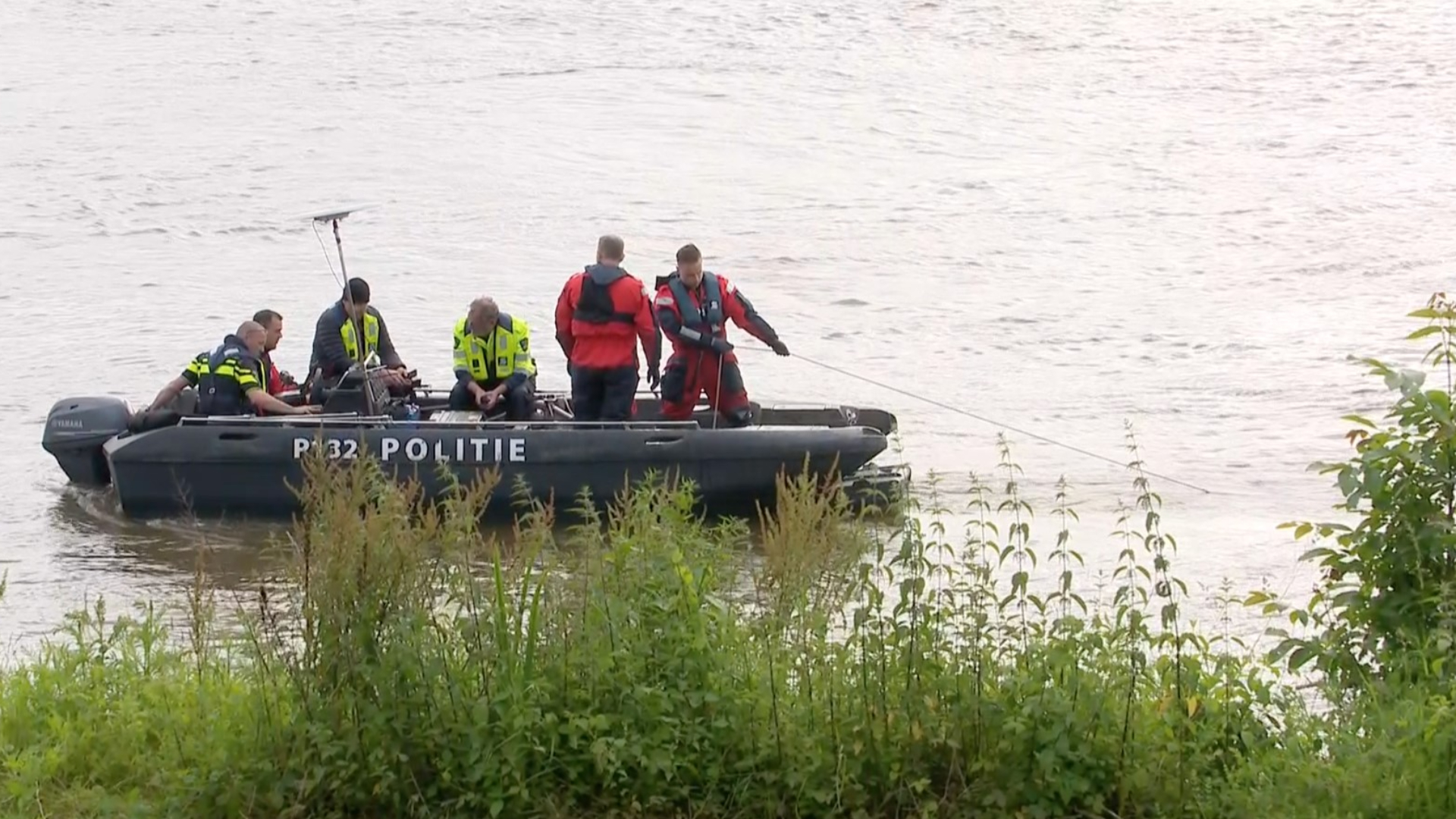 Politie Staakt Zoekactie Naar Drenkelingen, Maandag Verder - L1 Nieuws