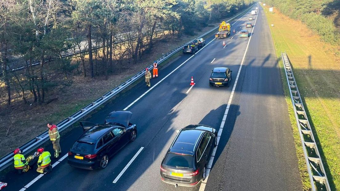 Door het ongeluk stond er 60 minuten file tussen Amersfoort en Zwolle.