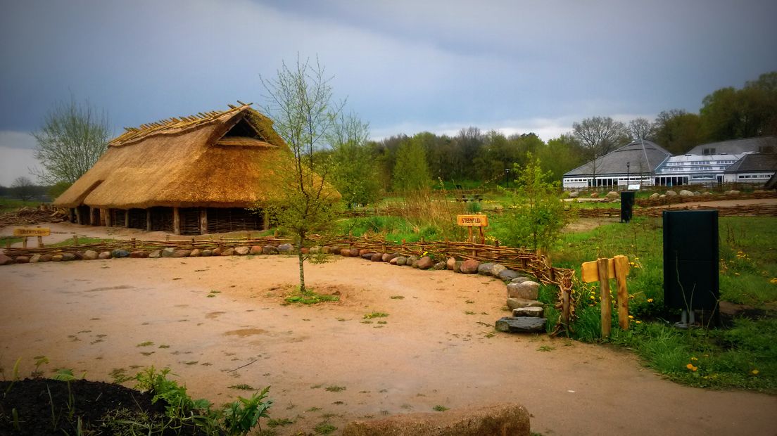 Neem tijdens de tocht van vandaag een kijkje in het Hunebedcentrum (Rechten: RTV Drenthe/Steven Stegen)