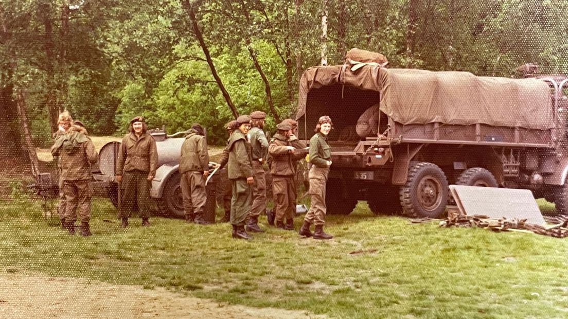 Militairen tijdens een oefening