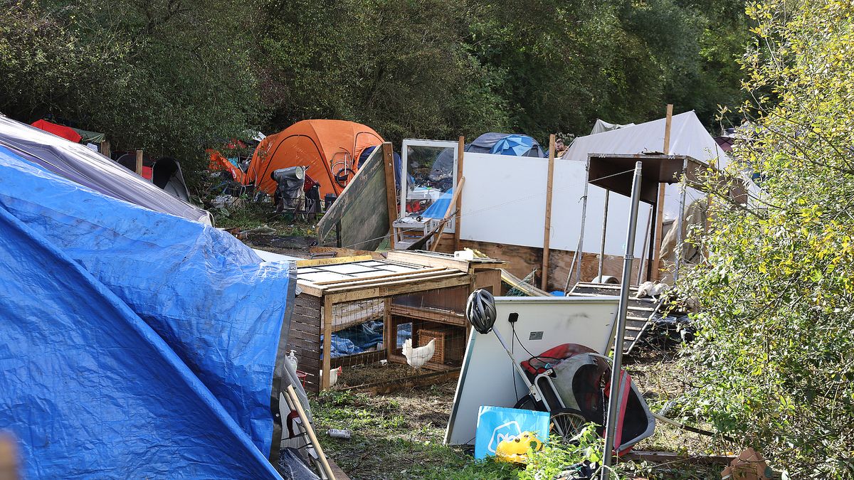 Tentenkamp bij Fort Blauwkapel ontruimd: 'Alles wat ik had, lag hier'