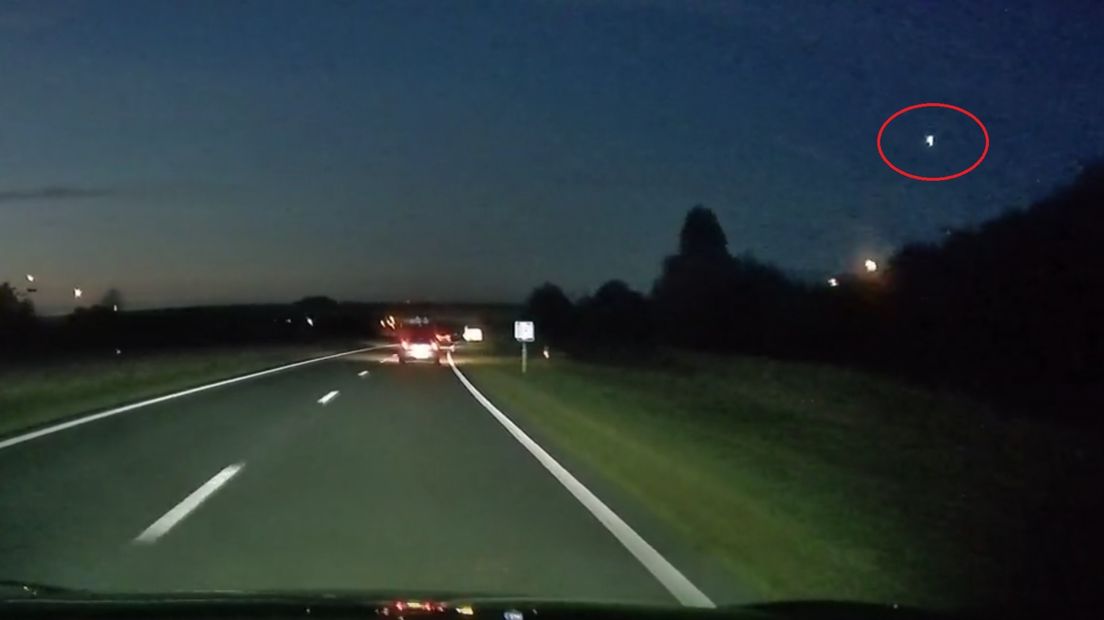 De meteoor vanuit de auto vastgelegd