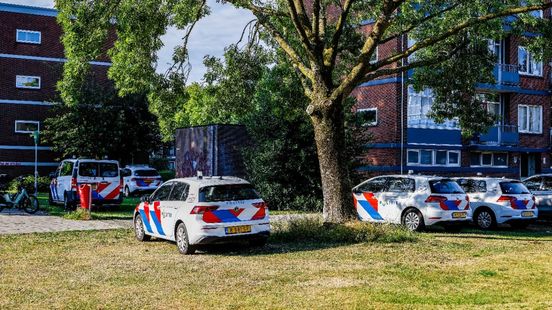 Politieonderzoek in flatgebouw aan Rembrandtlaan in Enschede Home