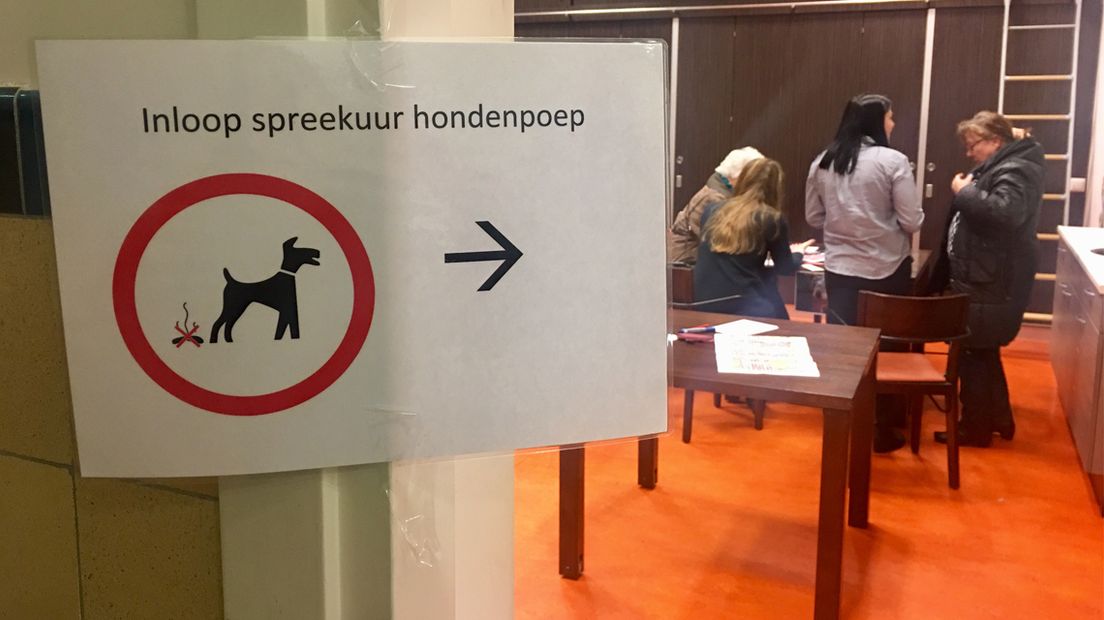 Hondenpoepspreekuur in Den Haag