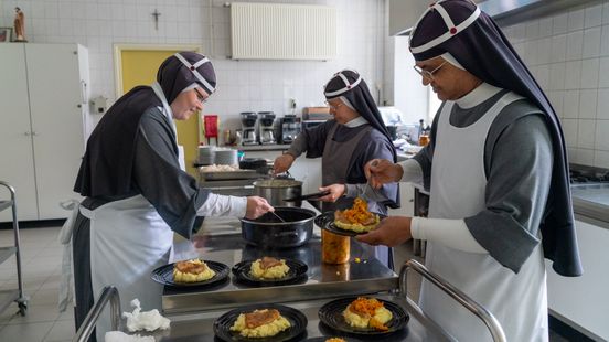 Elektrische dekens, kacheltjes en kippensoep voor zieke zusters: Weert komt in actie Nieuws