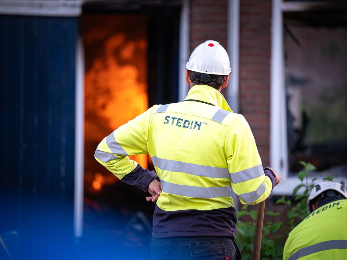 Ook een geraakte gasleiding zorgde voor brand.