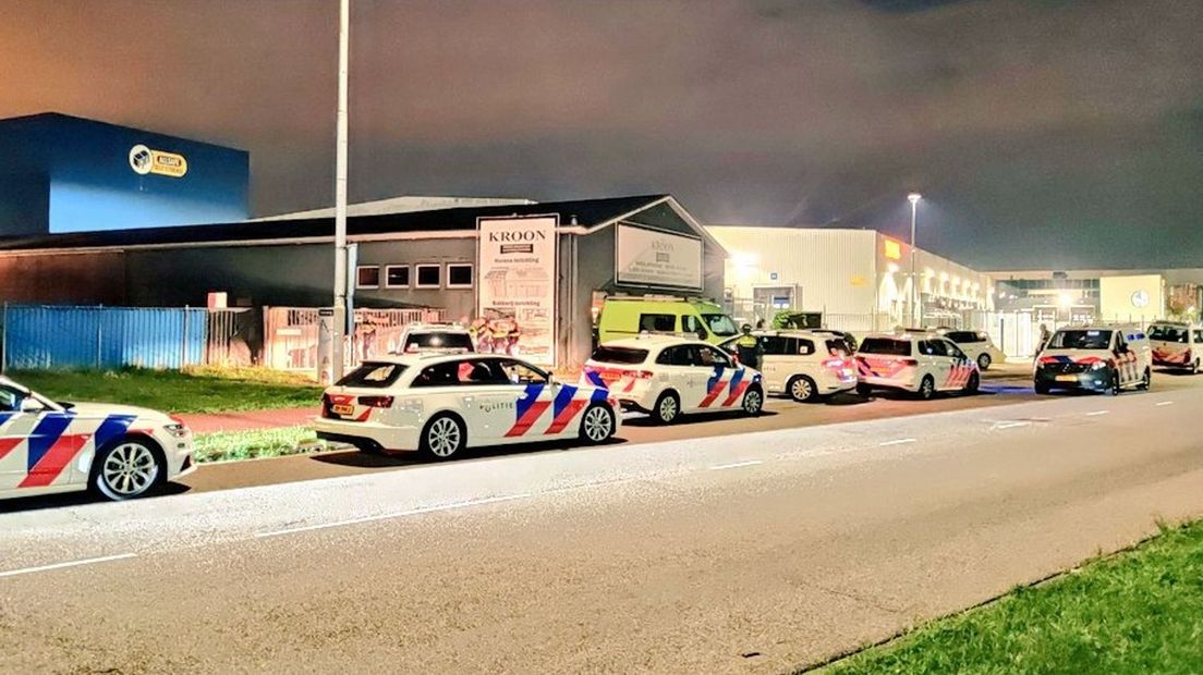 Veel politie bij feest in bedrijfspand Lage Weide