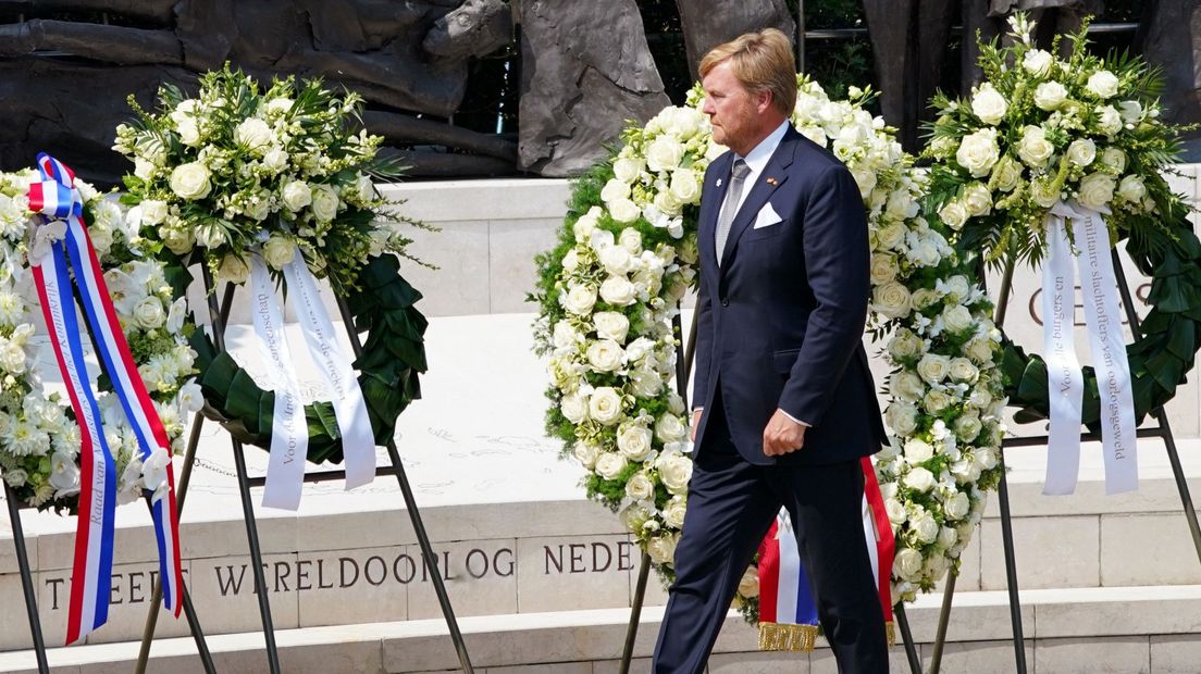 Koning Willem-Alexander bij het Indisch Monument