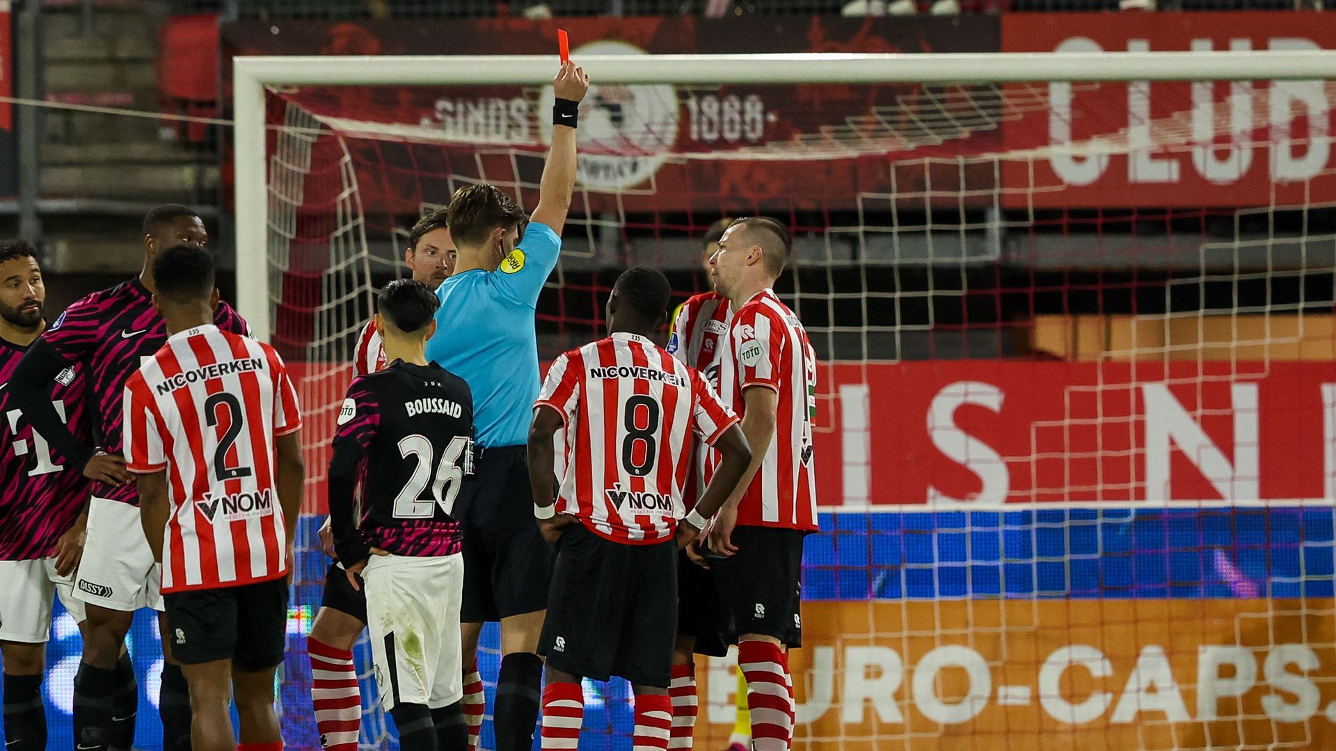 Sparta Verliest Met Ruime Cijfers Van FC Utrecht Na Rode Kaart Auassar ...