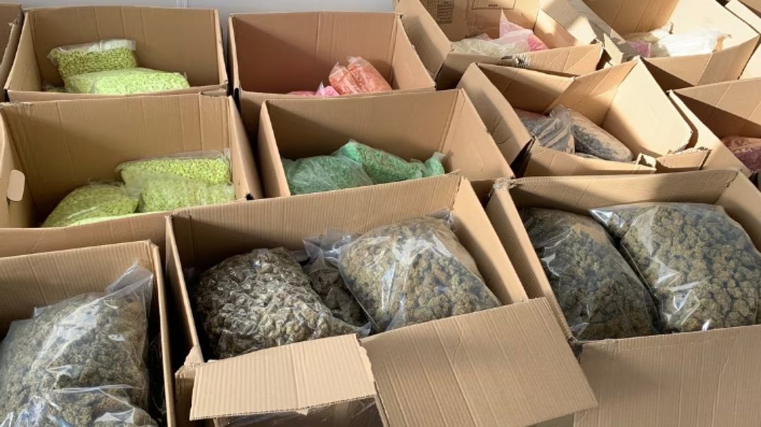 Grote hoeveelheid drugs gevonden in bedrijfspand