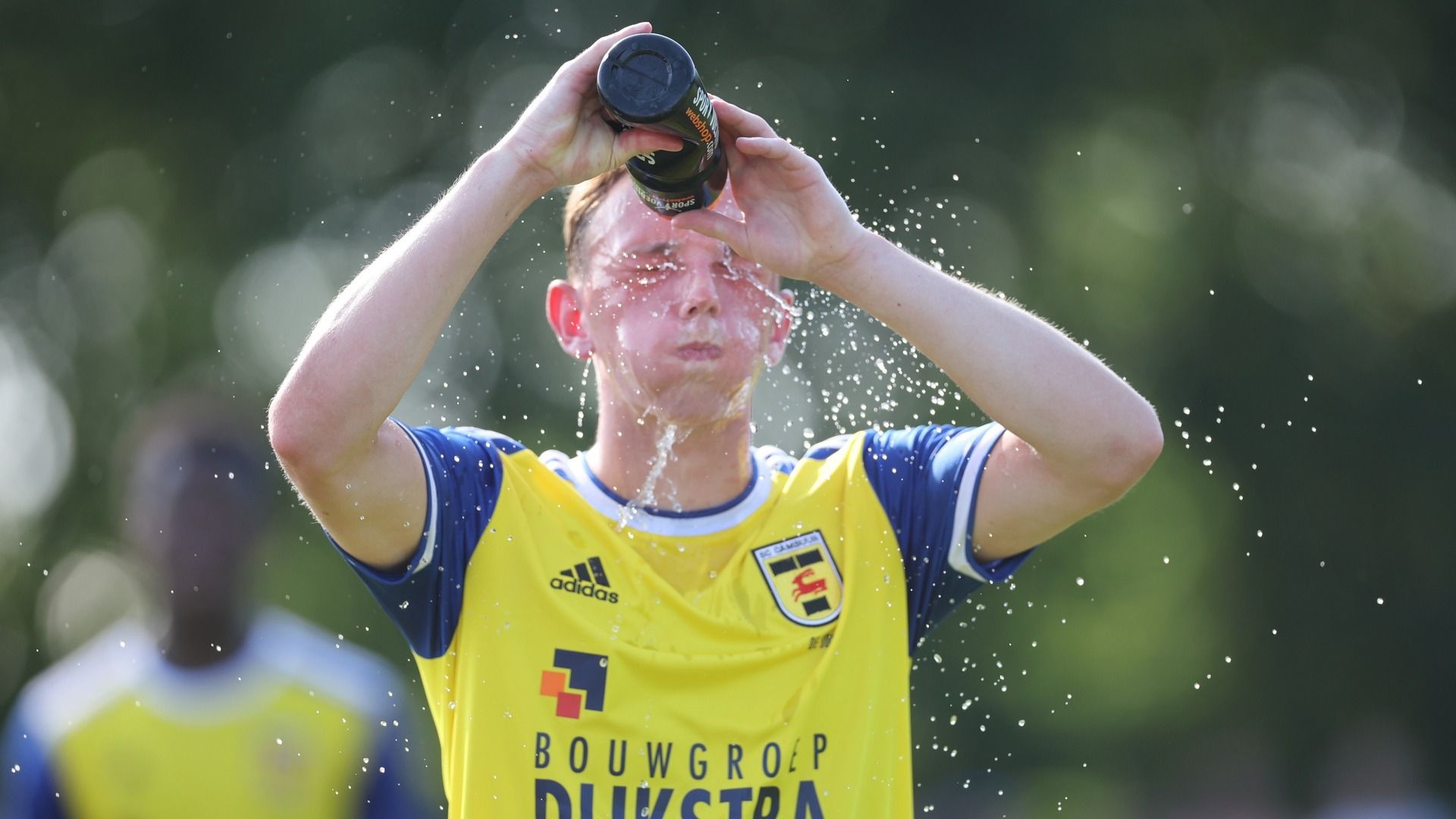 Fedde de Jong yn de oefenwedstriid tsjin SSV Jeddeloh