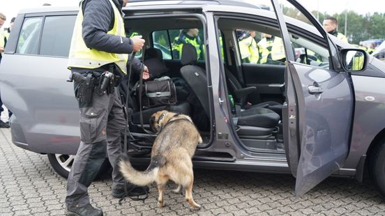 Boksbeugel, tientallen bekeuringen en 38.000 euro belastinggeld geïnd bij politiecontrole op A77 Nieuws