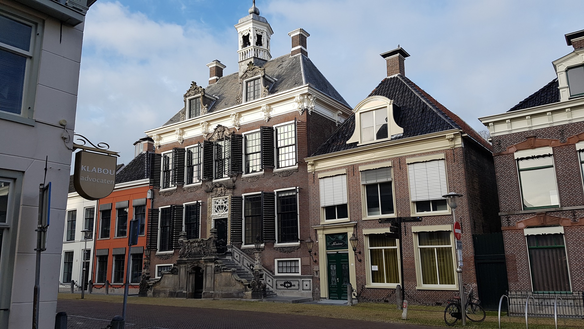 Het Stadhuis van Sneek aan de Marktstraat