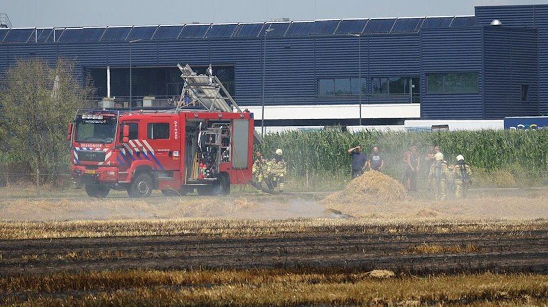 Een graanakker ging in vlammen op in Bruchterveld