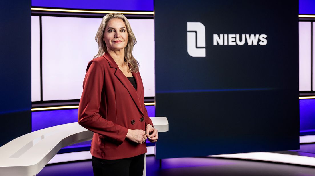 L1 Nieuws-presentatrice Fabienne Nijsten in de studio.