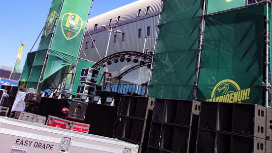 Nu live op TV West en via onze livestream: huldiging van kampioen ADO Den Haag Home