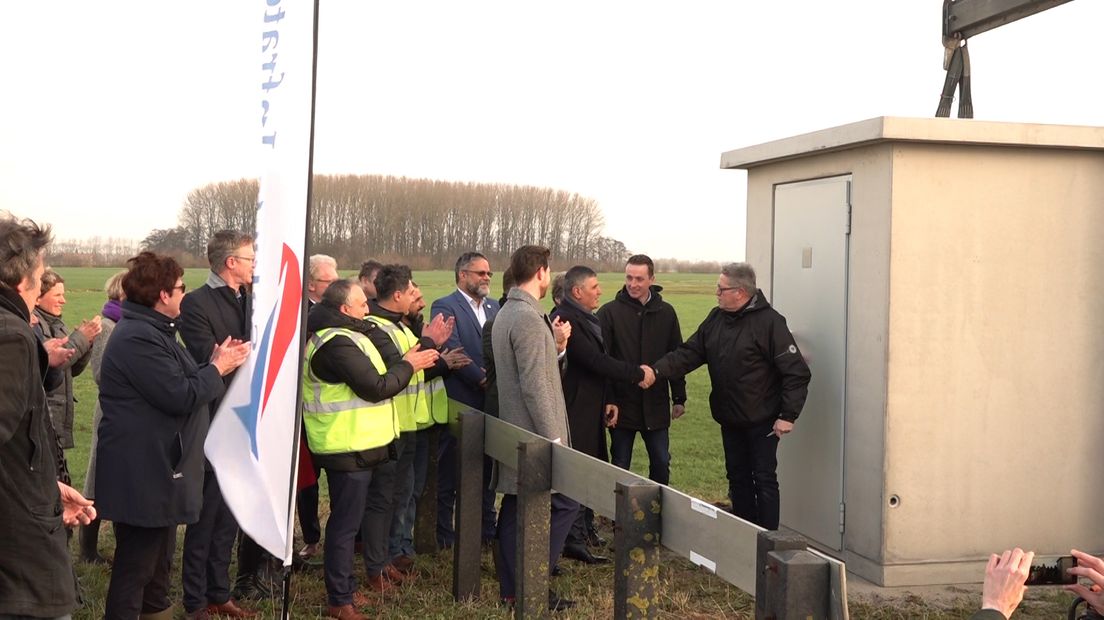 De eerste wijkcentrale is in West Maas en Waal geplaatst.