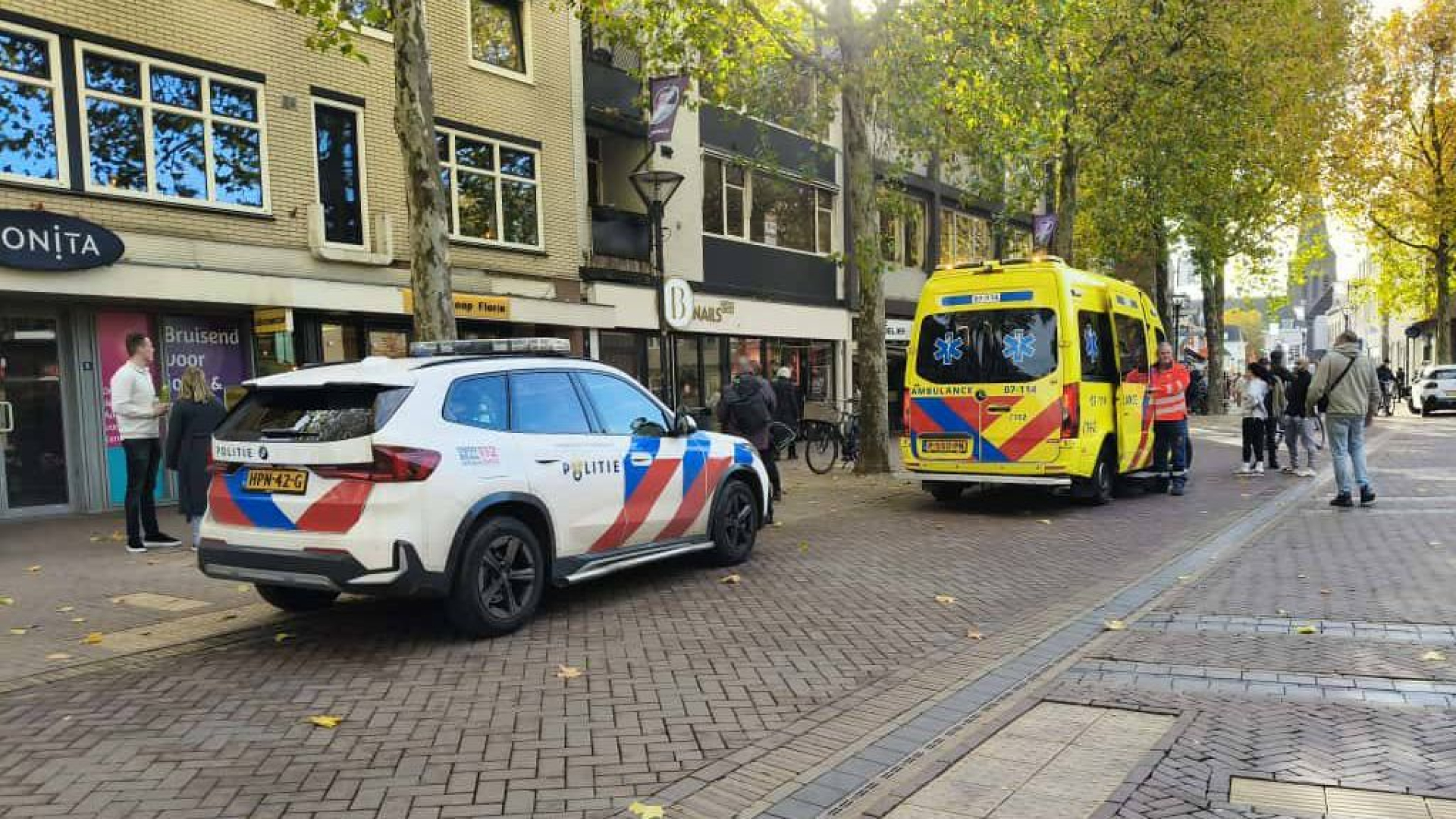 Botsing door voorrangsfout • aanhoudingen voor gewapende overval