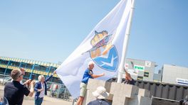 Motorbond KNMV 120 jaar: Wil Hartog hijst speciale vlag op TT Circuit