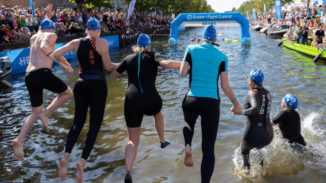 Swim to Fight Cancer Den Haag